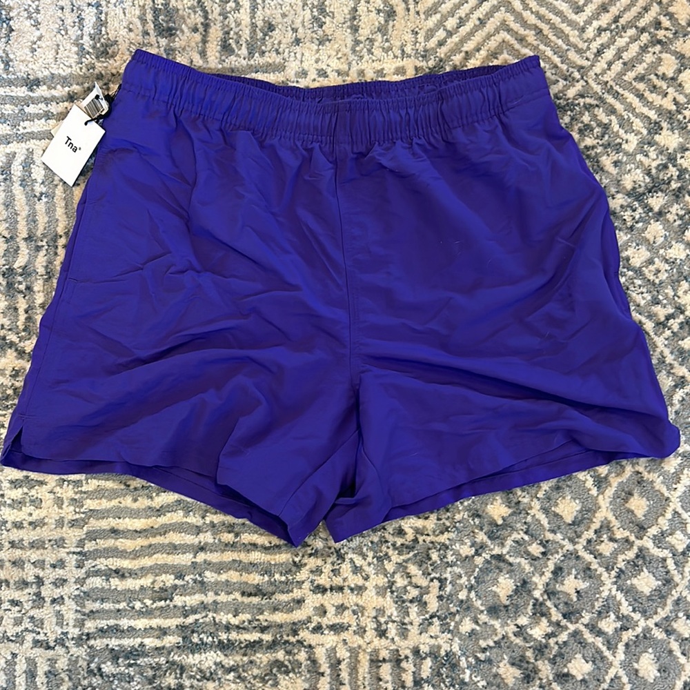 Tna aritzia shorts